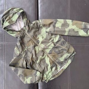GAP - Boy’s Green Camouflage Raincoat